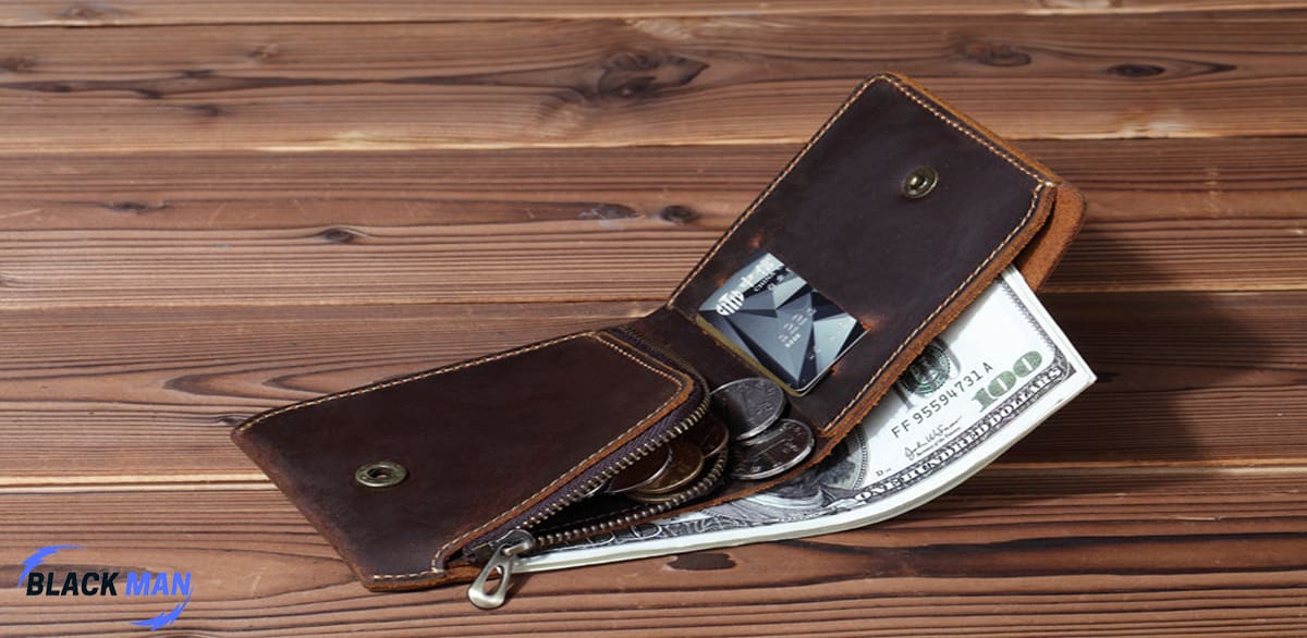 Một chiếc ví đựng vừa đủ sẽ giúp bạn trông thanh lịch hơn